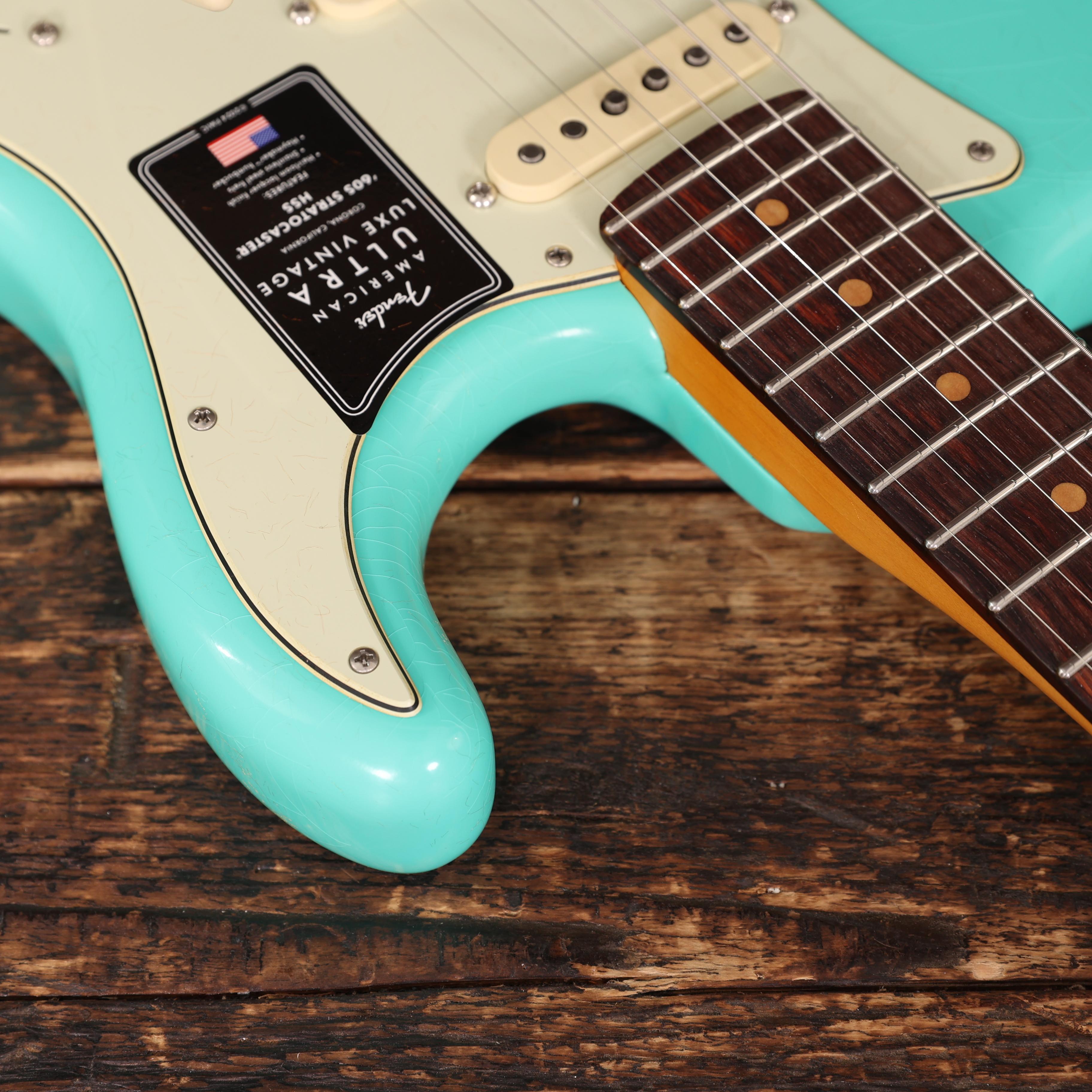 Fender American Ultra Luxe Vintage '60s Stratocaster HSS in Sea